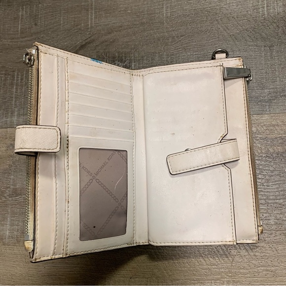 Michael Kors Voyager East West Tote Bag Optic White Die Cut Logo & Wallet - Picture 14 of 14